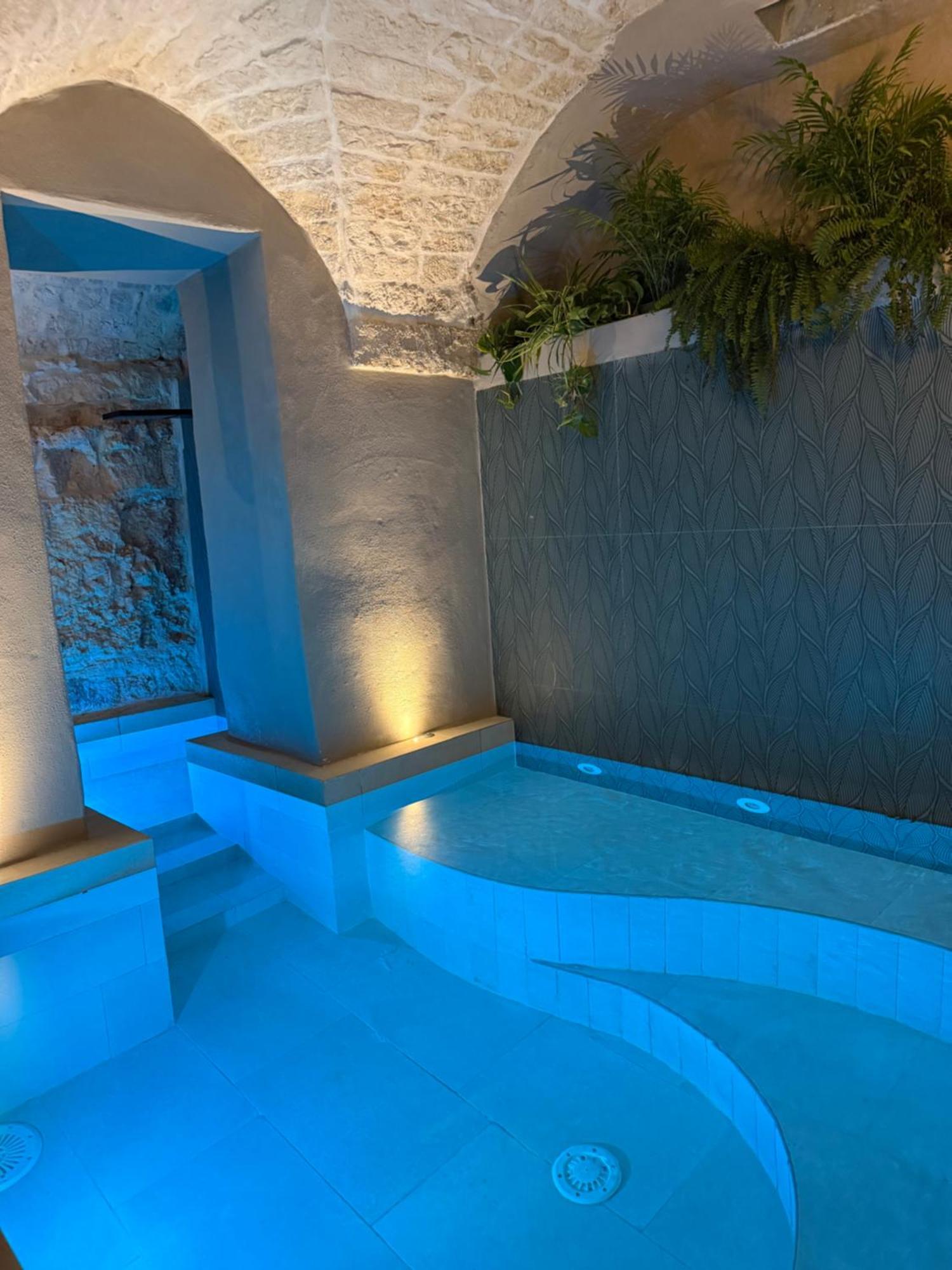 La Maison - Private Wellness Остуни Экстерьер фото